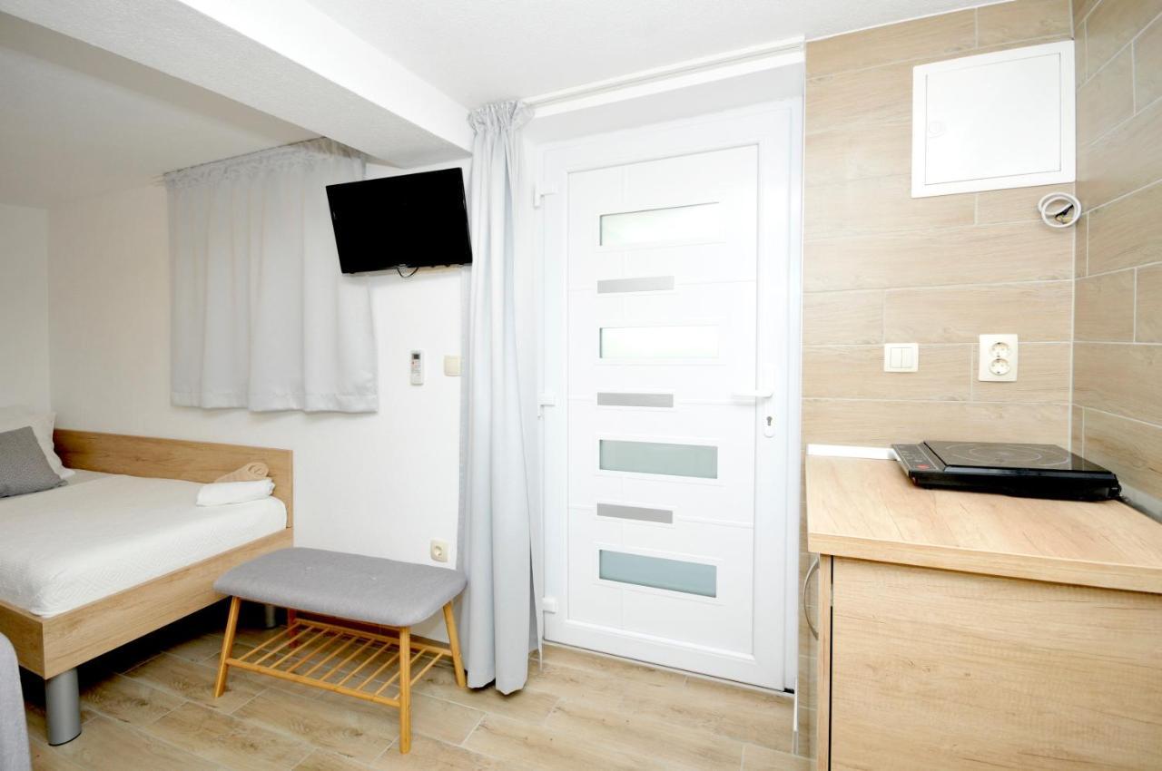 Apartments Penic トロギール エクステリア 写真