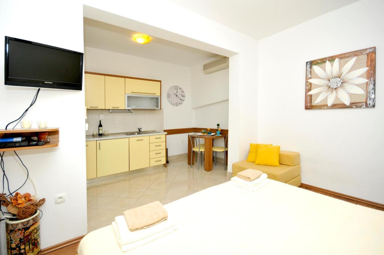 Apartments Penic トロギール エクステリア 写真