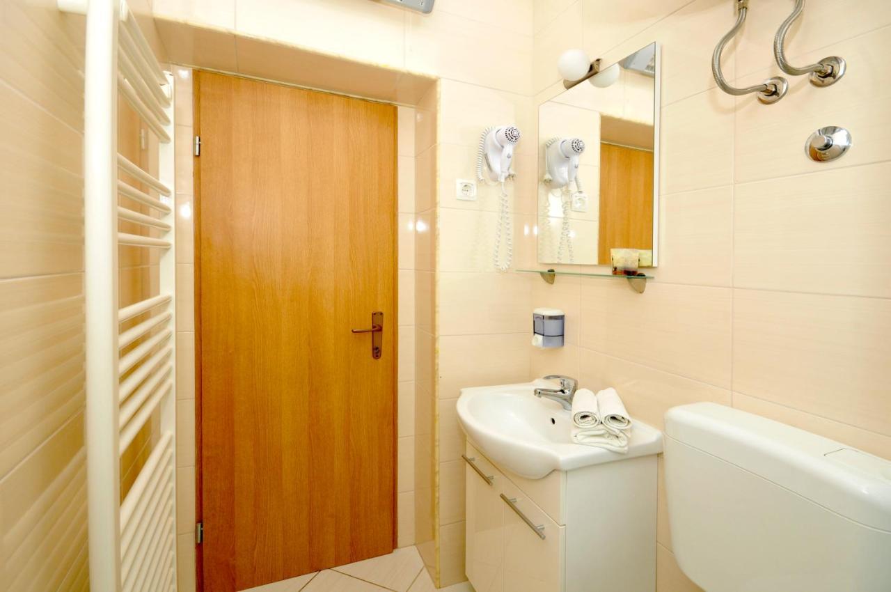 Apartments Penic トロギール エクステリア 写真