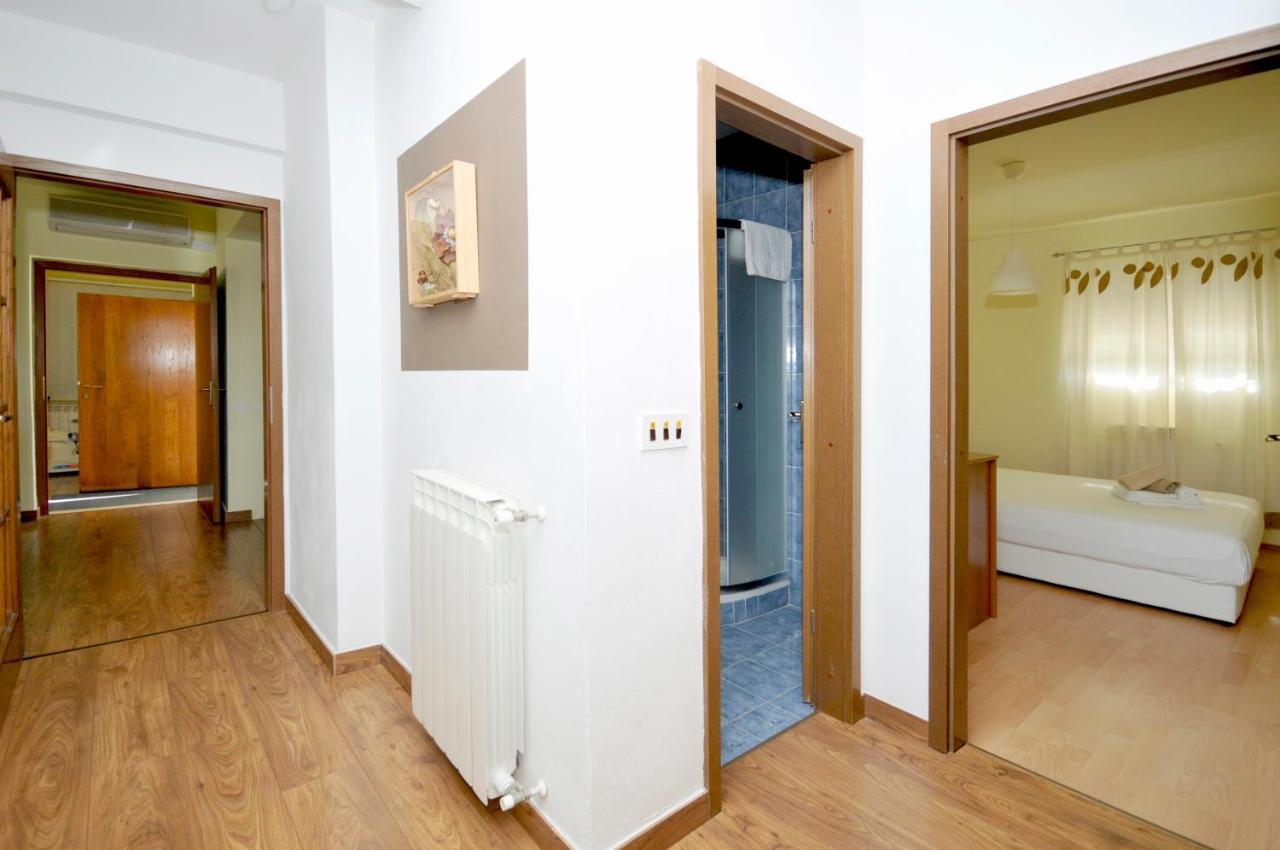 Apartments Penic トロギール エクステリア 写真