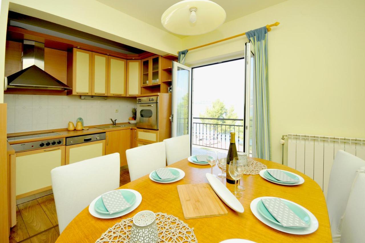 Apartments Penic トロギール エクステリア 写真