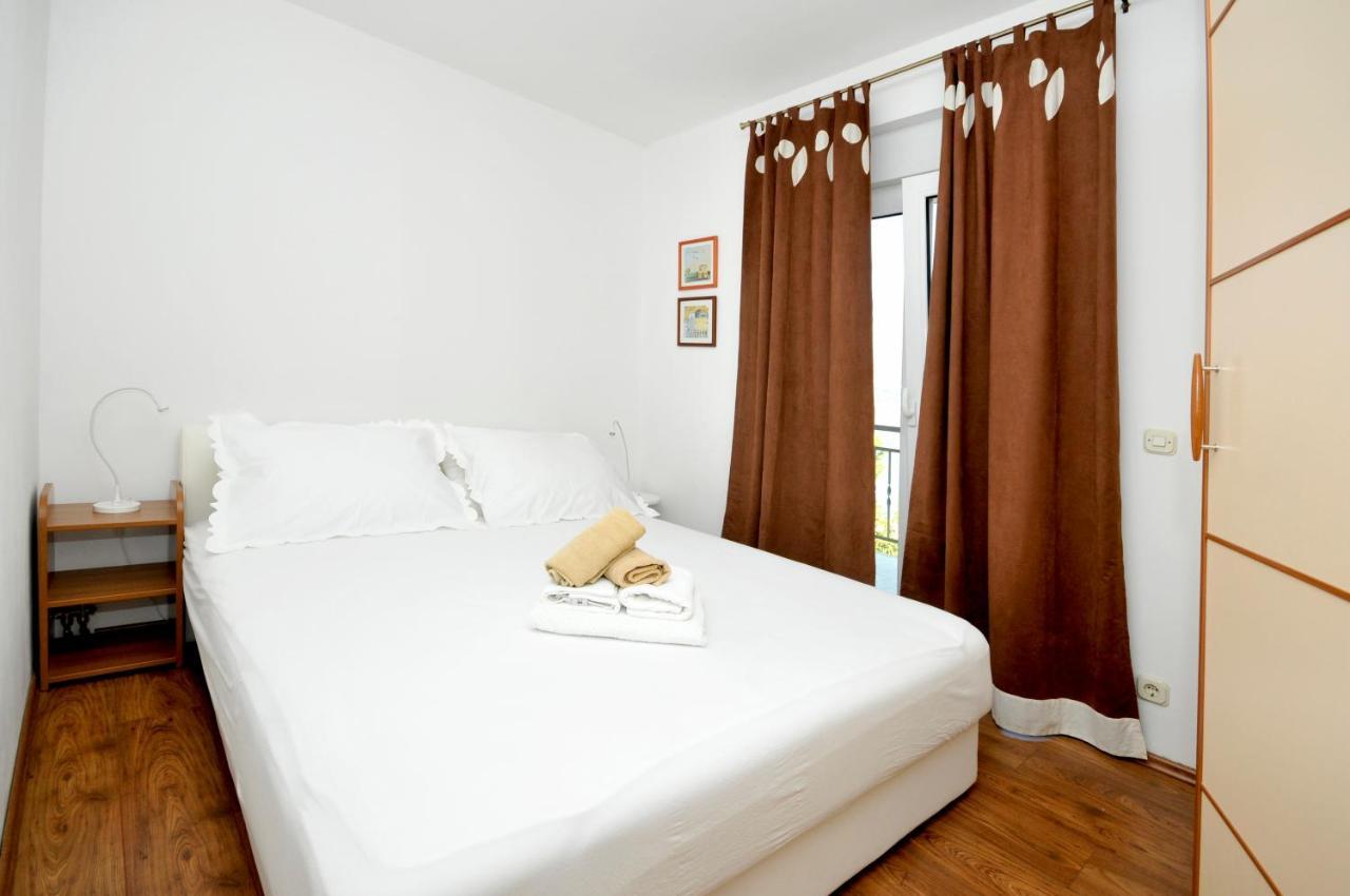Apartments Penic トロギール エクステリア 写真