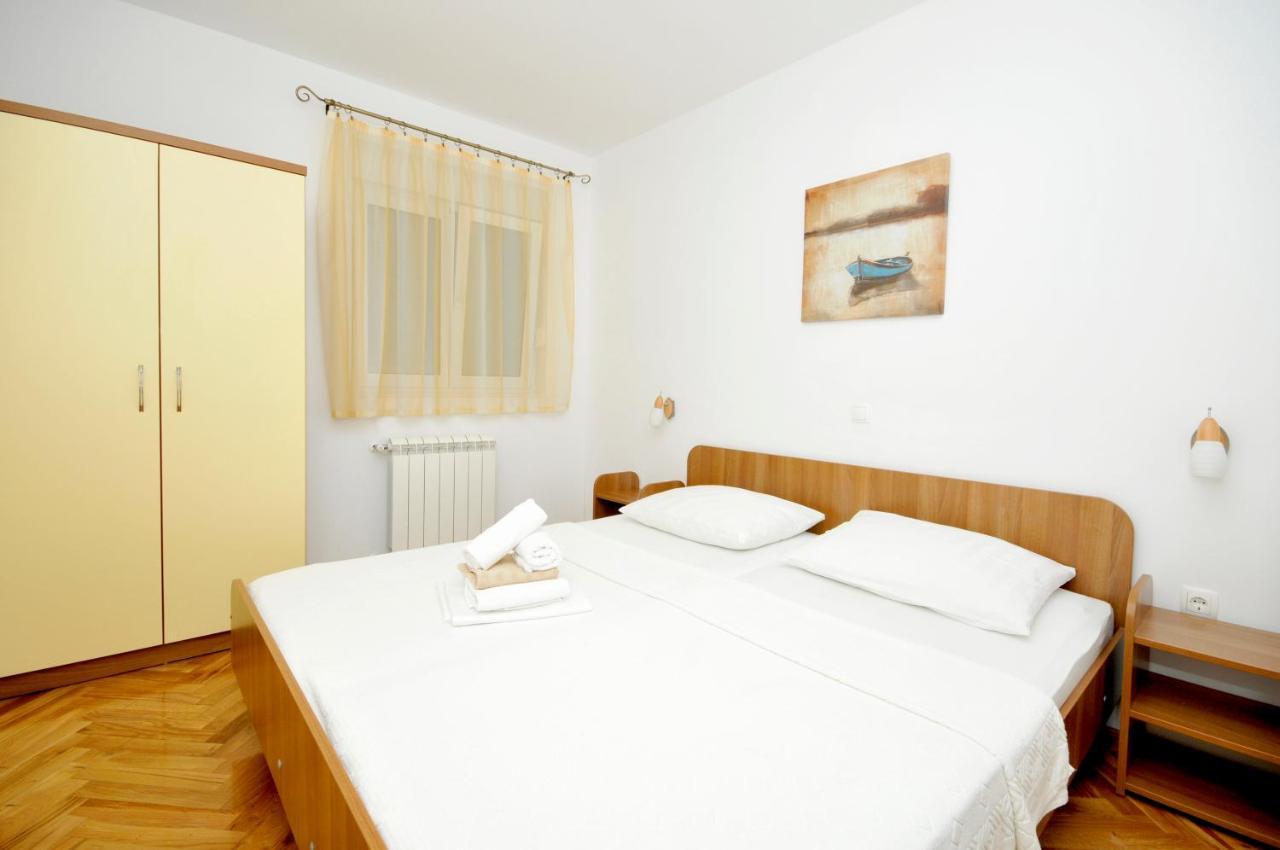 Apartments Penic トロギール エクステリア 写真