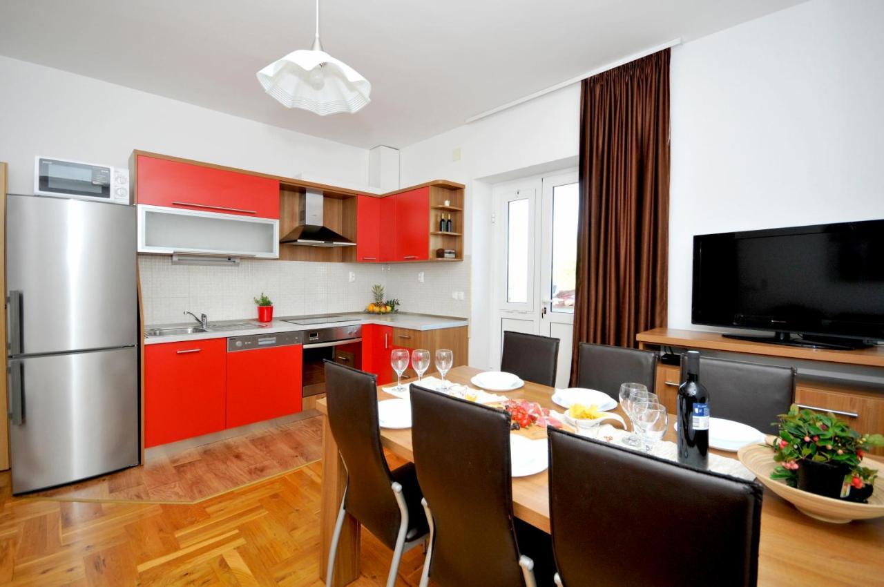 Apartments Penic トロギール エクステリア 写真