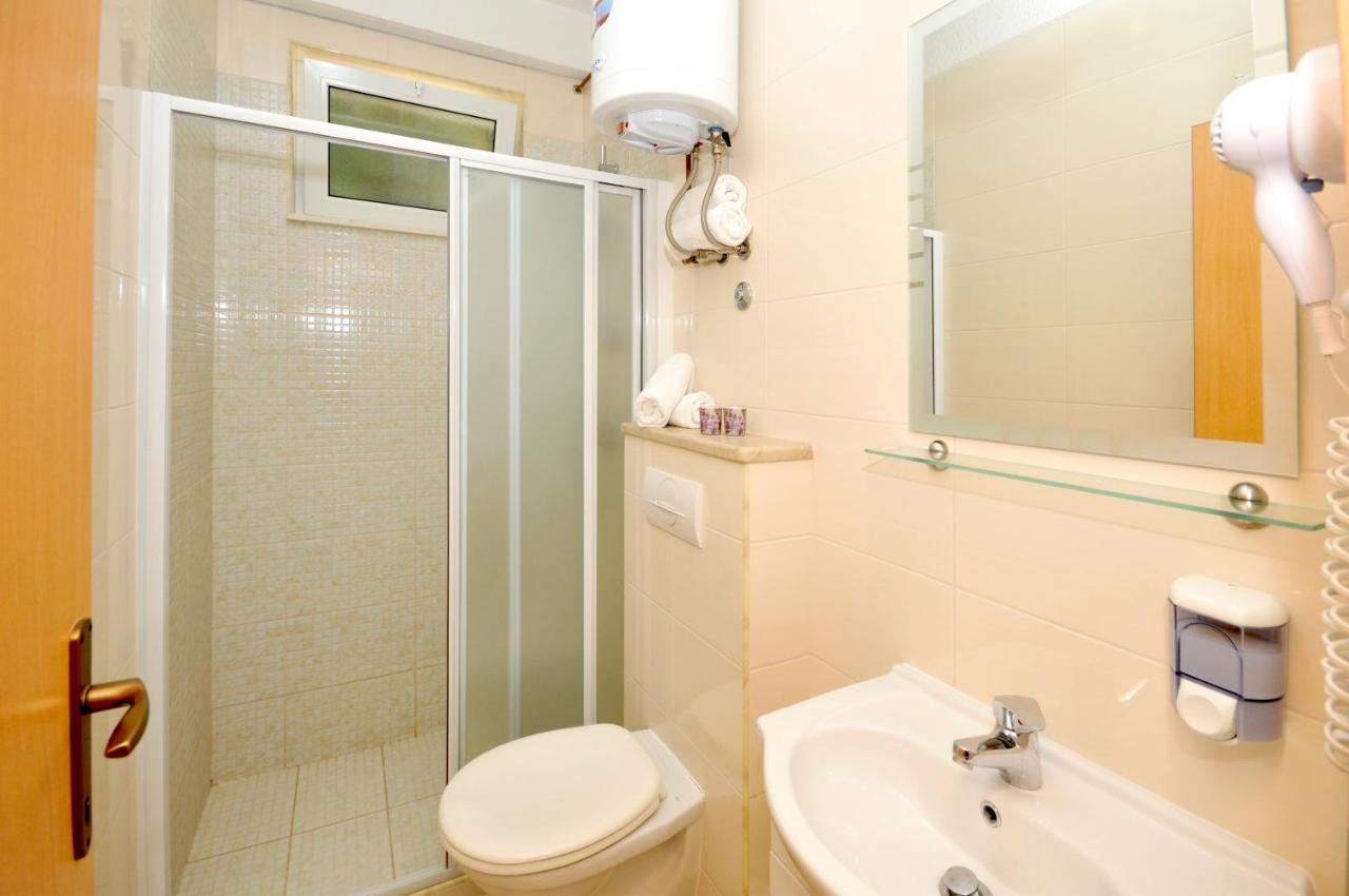 Apartments Penic トロギール エクステリア 写真