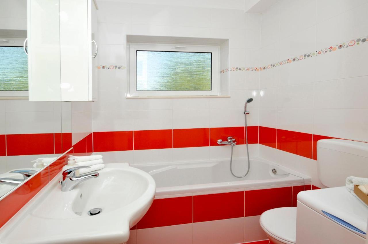Apartments Penic トロギール エクステリア 写真